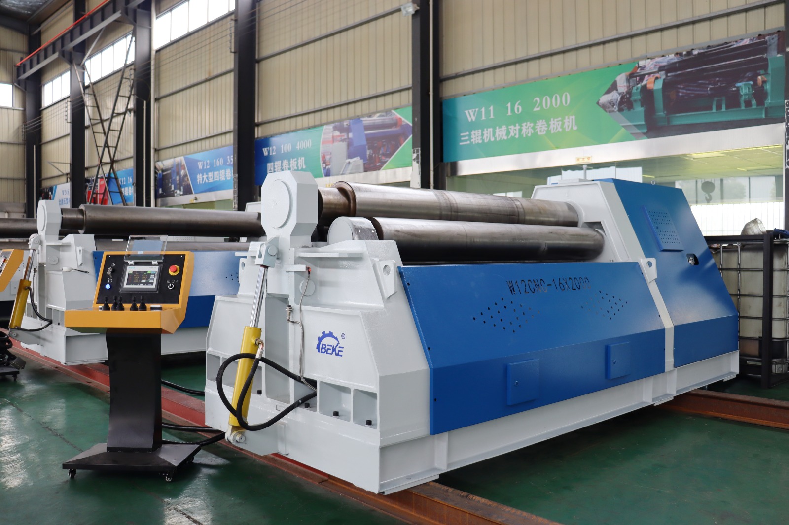Rouleuse de tôle CNC