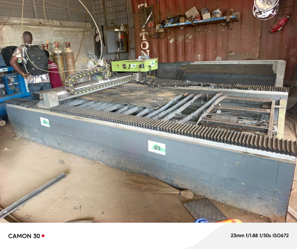 Table de découpe numérique (CNC)