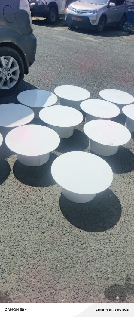 Socles circulaires prêts pour installation